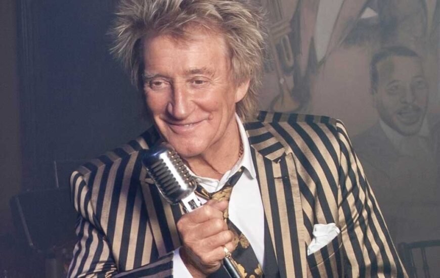 UK Rod Stewart plays Glastonbury Fesitval 2025